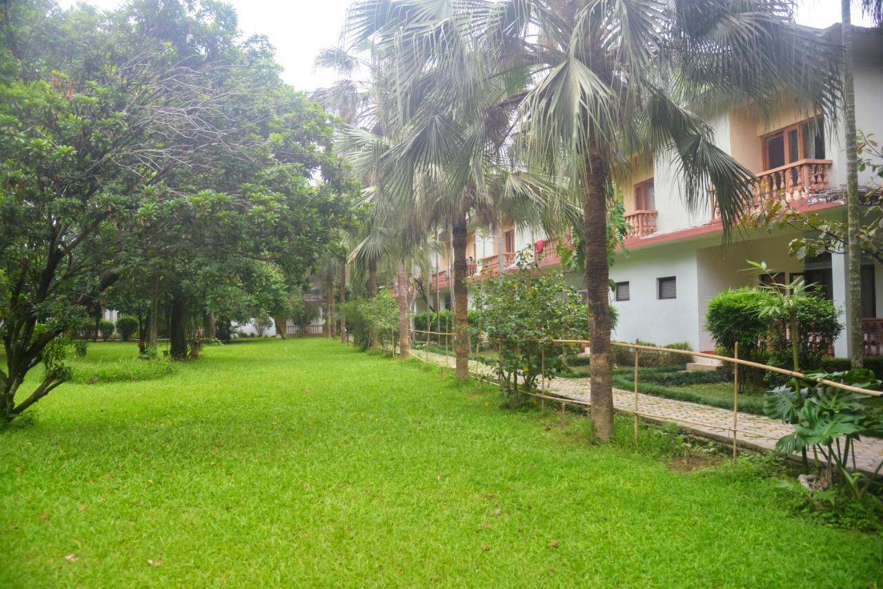 Chitwan Paradise Hotel Sauraha Kültér fotó