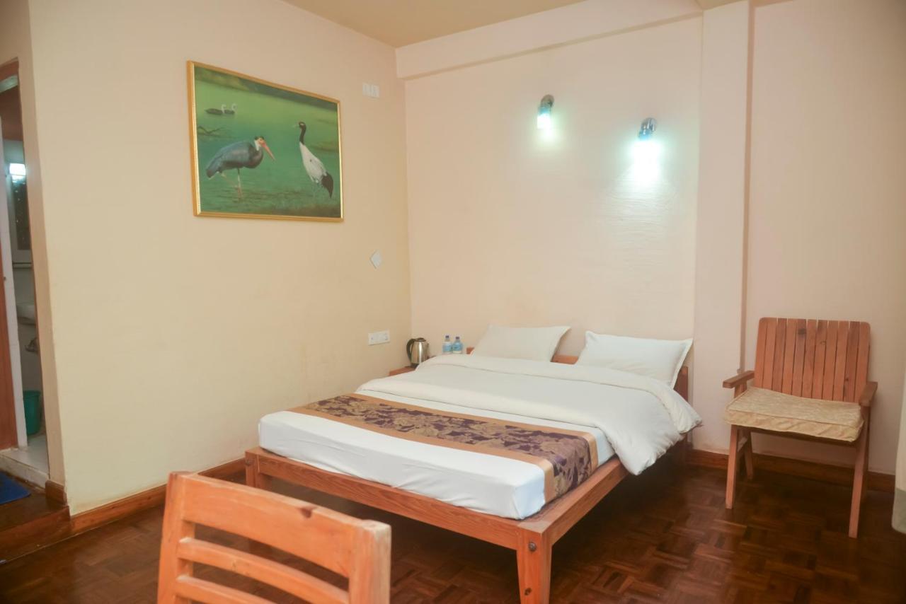 Chitwan Paradise Hotel Sauraha Kültér fotó