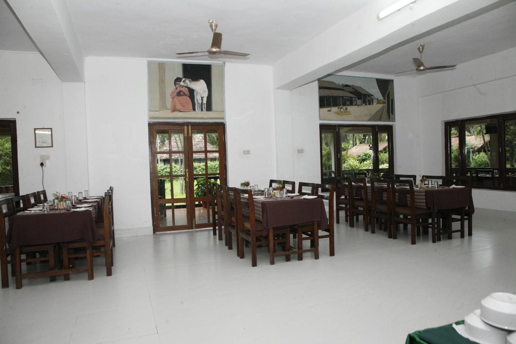 Chitwan Paradise Hotel Sauraha Kültér fotó