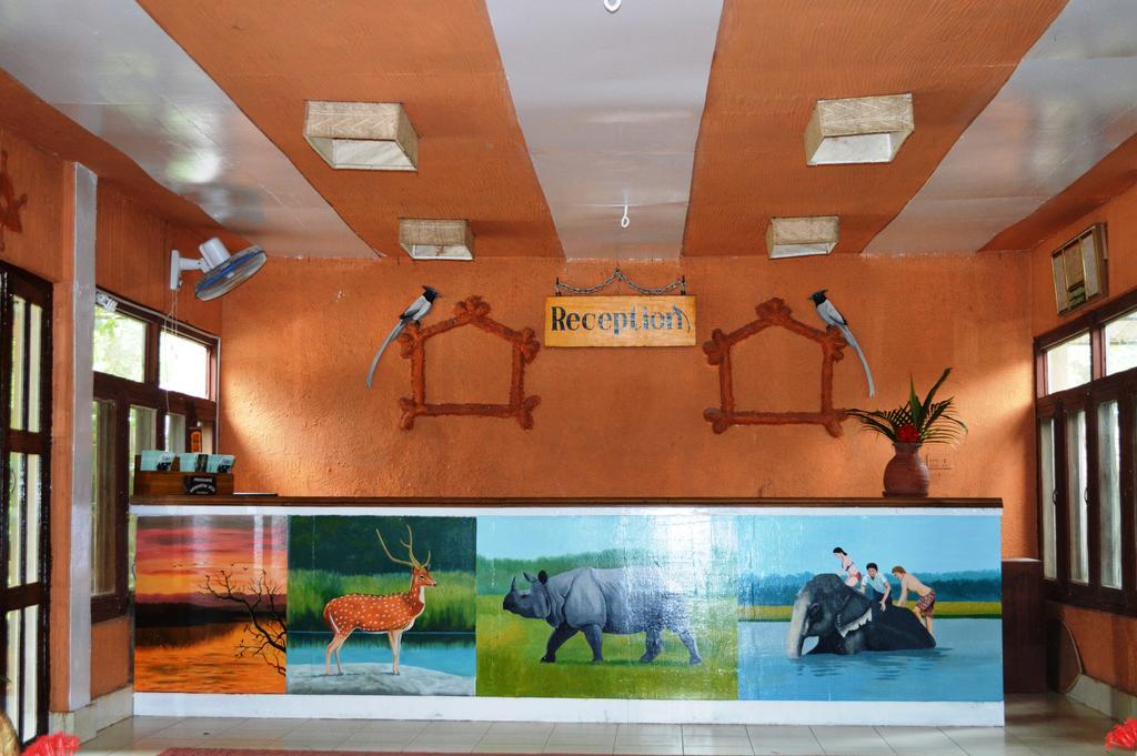 Chitwan Paradise Hotel Sauraha Kültér fotó