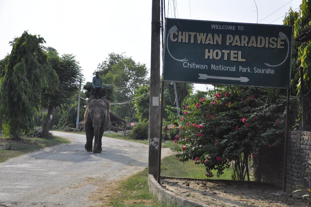 Chitwan Paradise Hotel Sauraha Kültér fotó