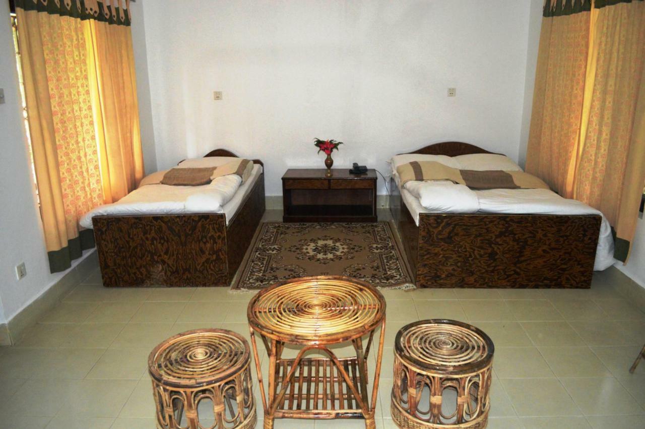 Chitwan Paradise Hotel Sauraha Kültér fotó