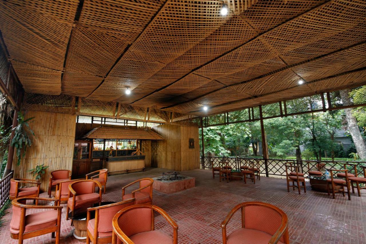 Chitwan Paradise Hotel Sauraha Kültér fotó