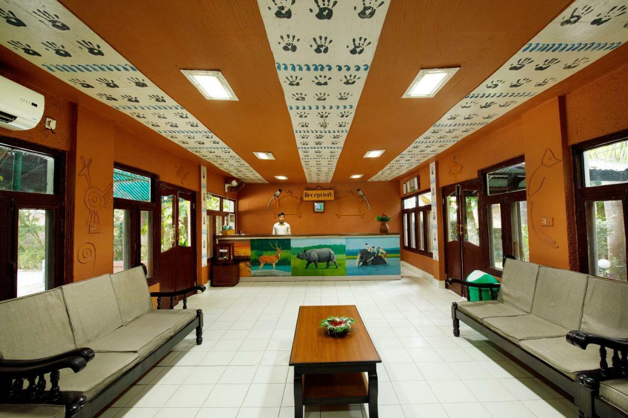 Chitwan Paradise Hotel Sauraha Kültér fotó